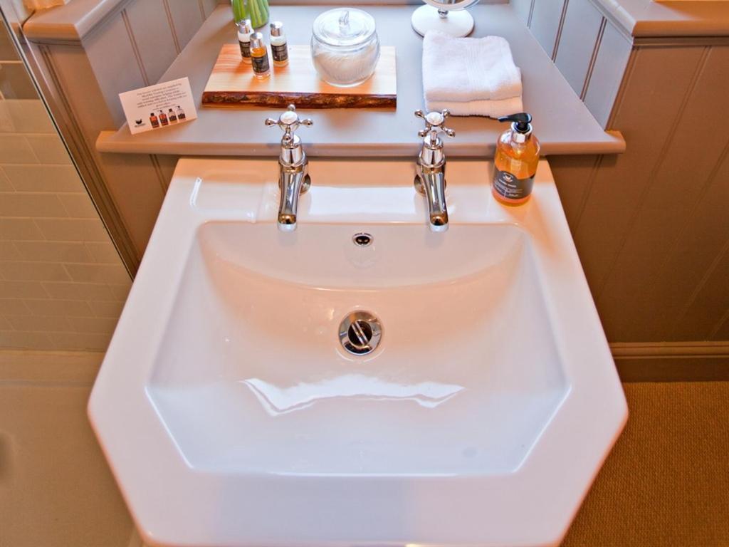 Grove Park Bed & Breakfast Newport  Dış mekan fotoğraf